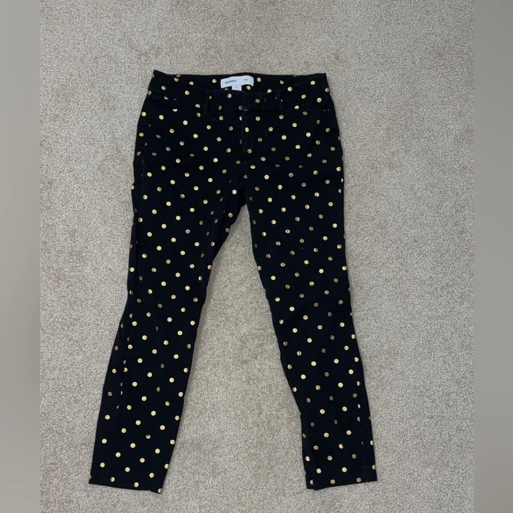 Old Navy Women’s Black Pixie Pants with Gold Dot Print - Picture 2 of 10